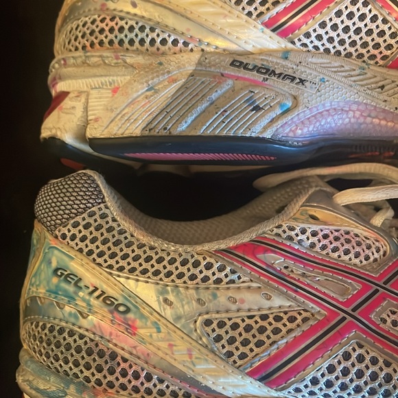 ASICS - Picture 3 of 5